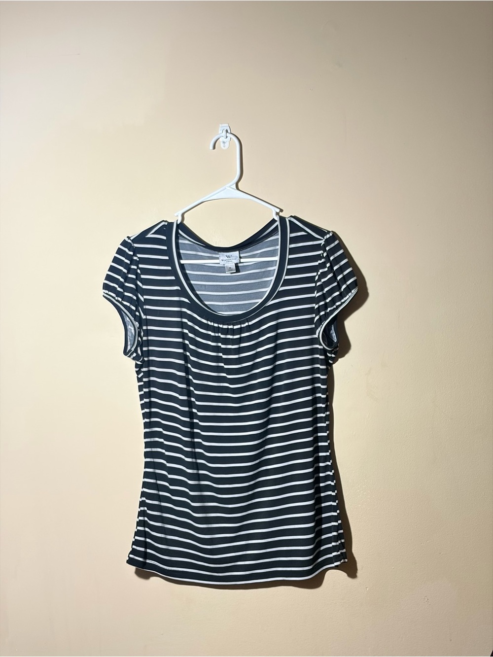 Worthington Stretch Size Medium Black & White Striped Scoop Neck Tee